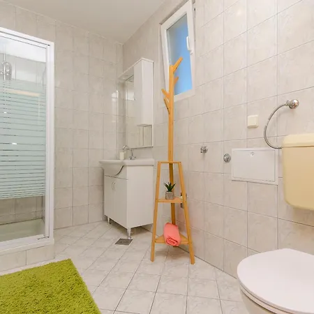 Apartment Nedi