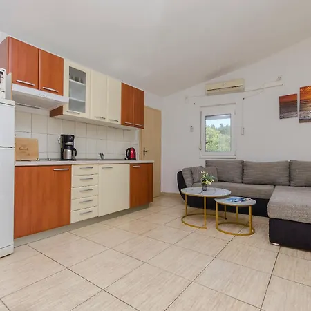 Nedi Apartment