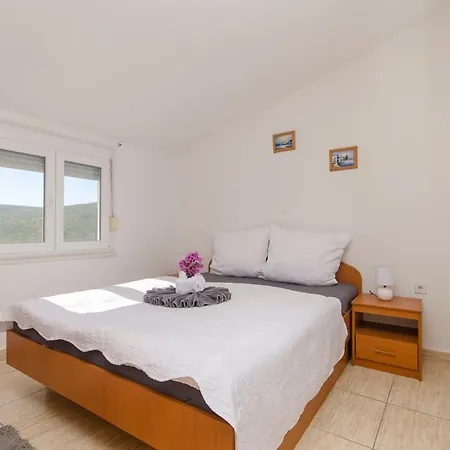 Apartment Nedi