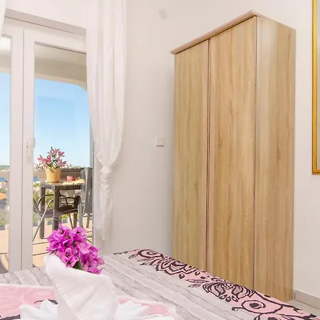 Nedi Apartment Podglavica